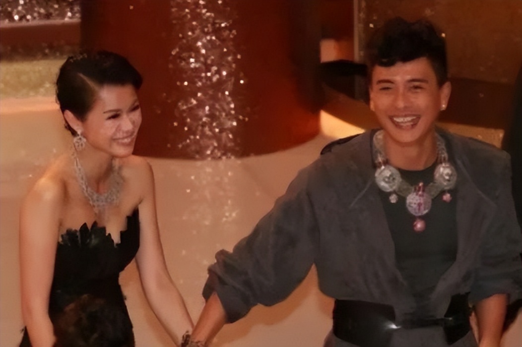 娱乐圈5对“患难情人”，陪对方度过了风波，却都得不得好结果