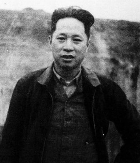 朱德位列十大元帅之首，授衔编号却是004，那么001号究竟给了谁？