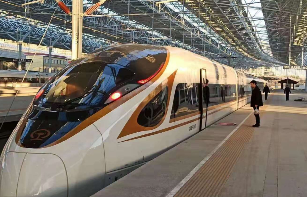 铁路局迎来“春招”，岗位多要求低，专科生不容错过