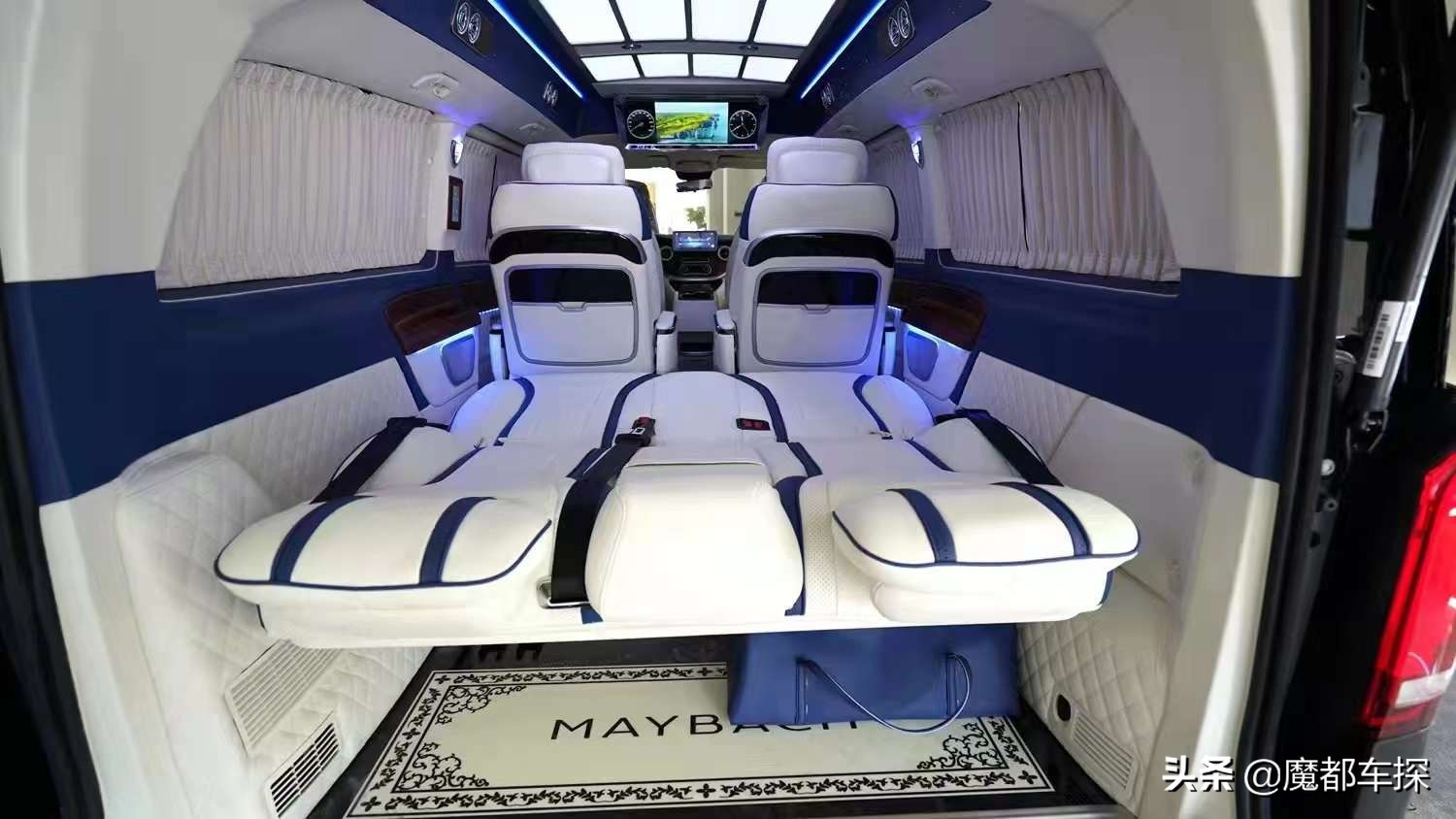 奔驰威霆2022款高顶商务车，奢华内饰，超大空间，赶超百万级豪车