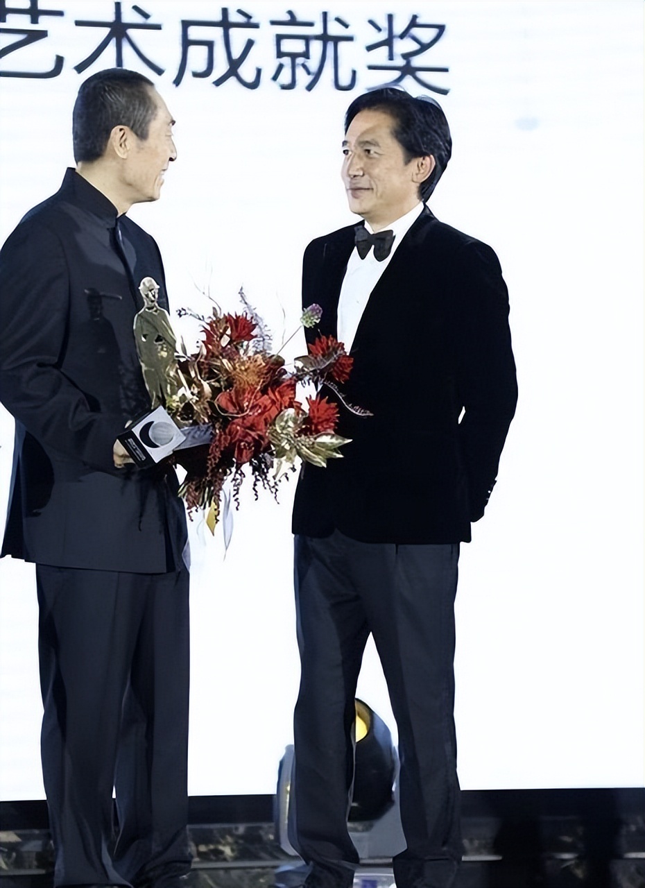 大场面穿“中山装”才霸气！看这6位明星就知道，比穿西装更威风