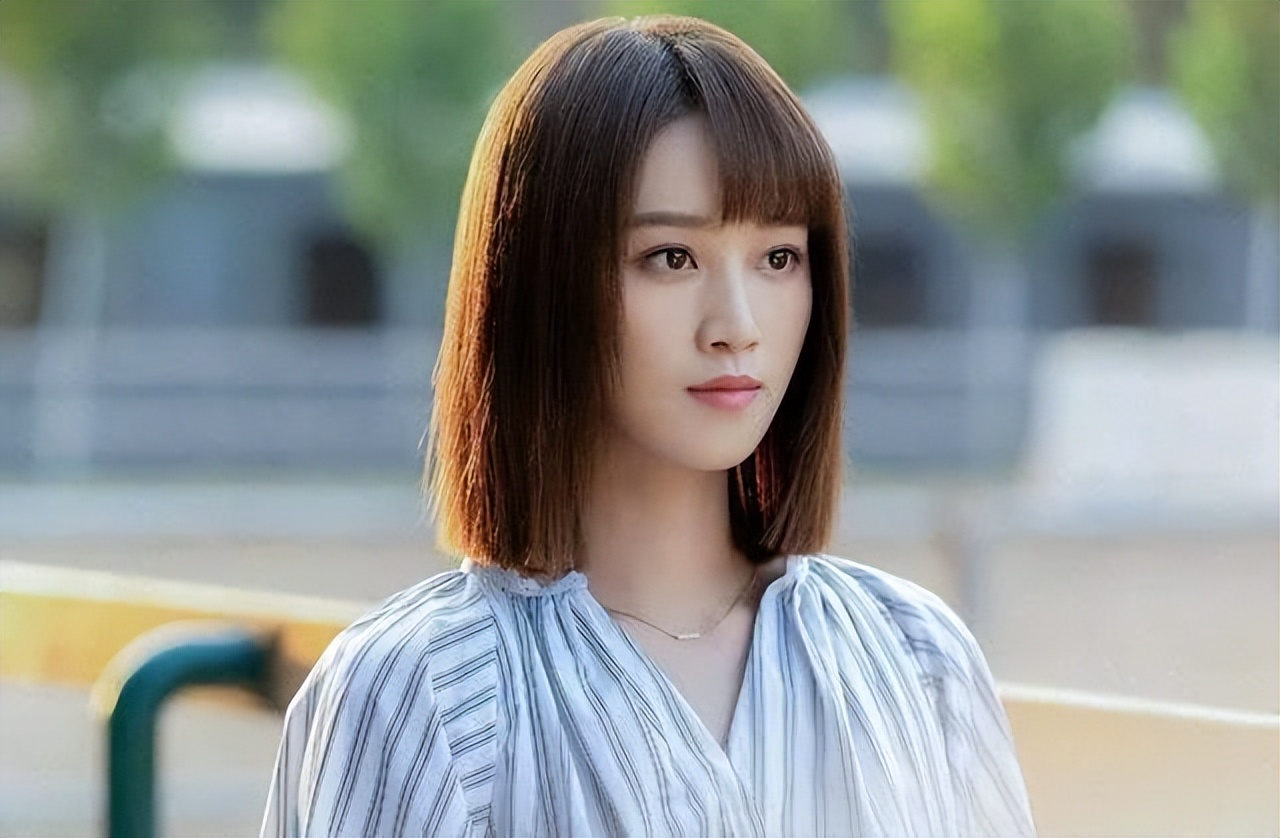 一脸“苦瓜相”却还能演大女主，这8位女星越看越丧，导演咋想的