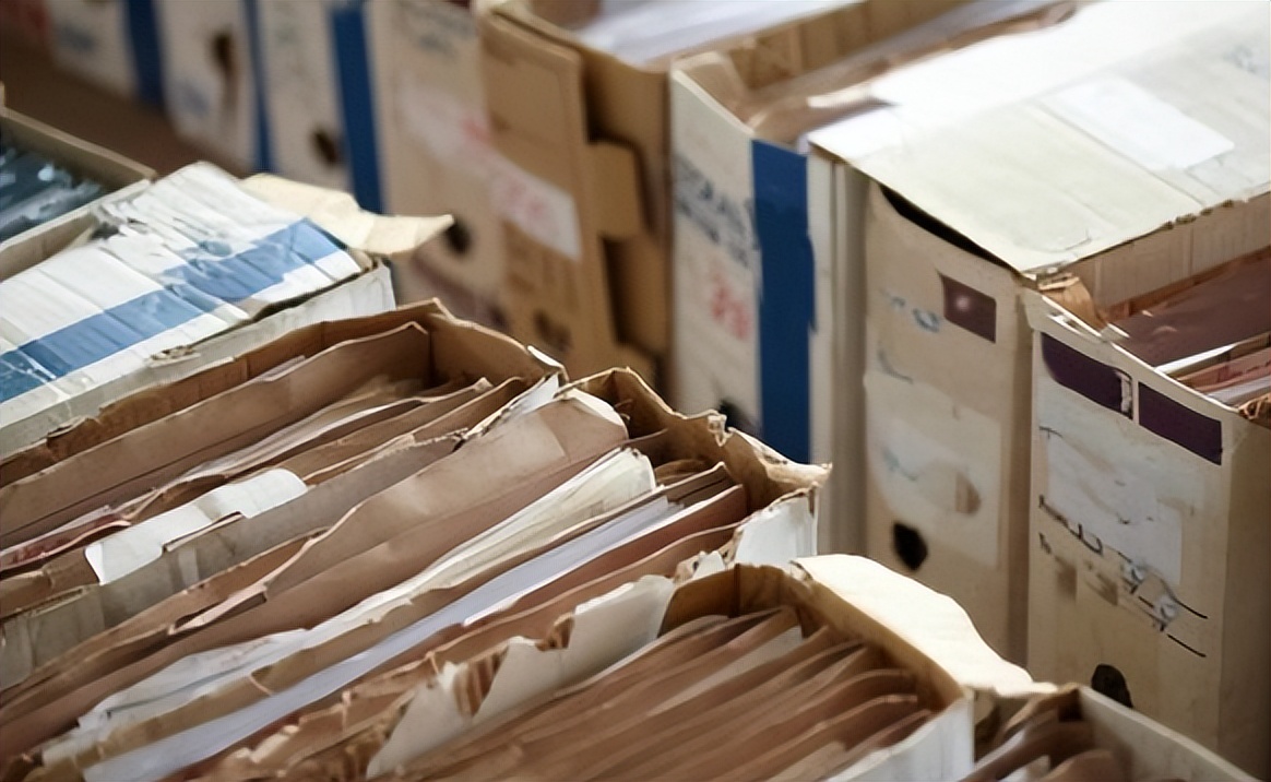 大学毕业生个人档案应该放哪？别不以为然，以免毕业变成“黑户”