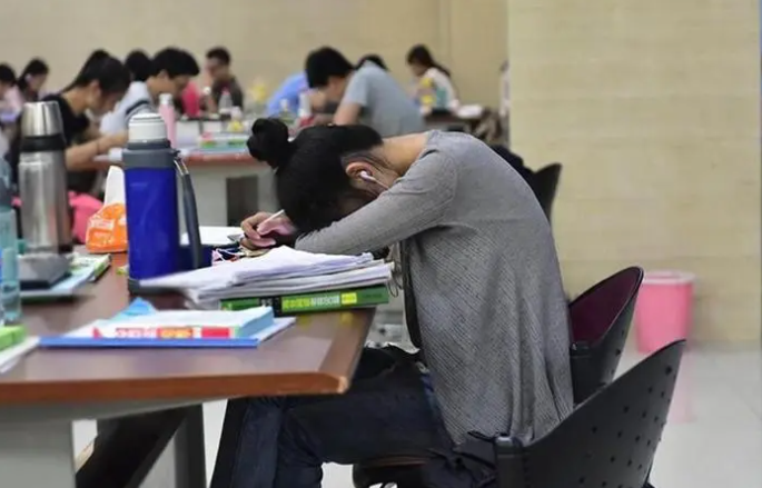 河北高校“金字塔”，前两所实至名归，部分学校名次下滑明显