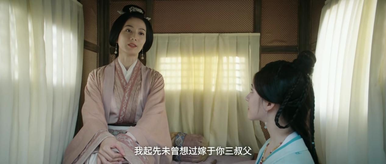 居然有这么抢戏的配角？赵露思这灯泡瓦数超标了