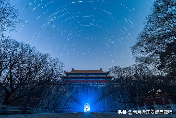 儿子将父亲名下拆迁安置房卖了，现父亲不认，买方怎么办