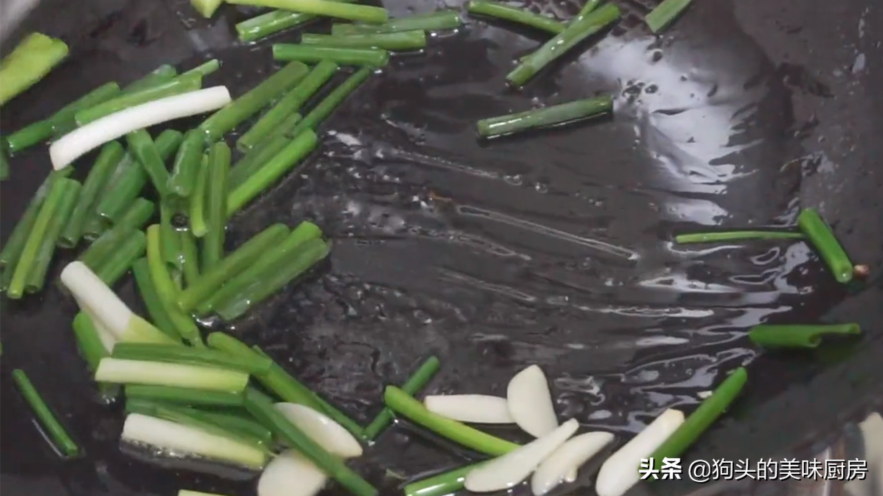 鸡胸肉最香的做法，外焦里嫩，好吃不长胖，在家做出烧烤的味道