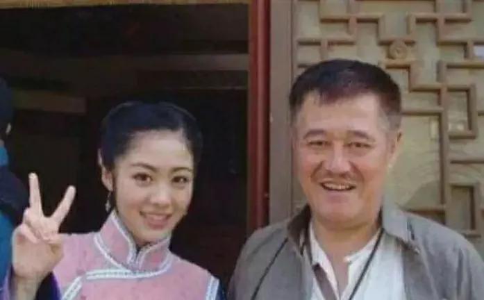 “王小萌”退出本山传媒，喊话赵本山不惧违约，不服去告