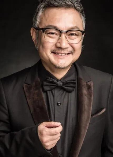 欧阳奋强情史录，一生只爱一个人，一生只想演一部戏