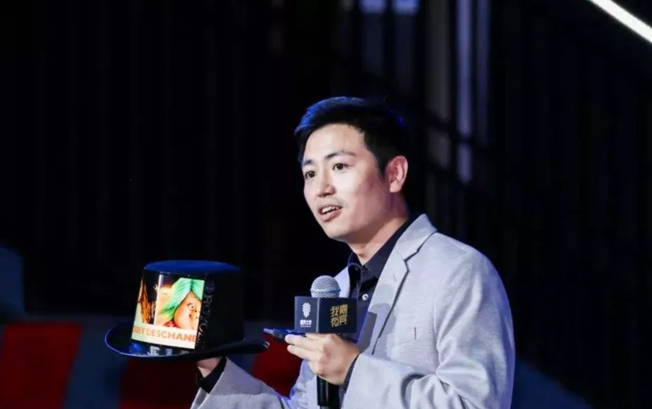 3年赔光30亿！斯坦福“天才”，连三万工资都发不出来了