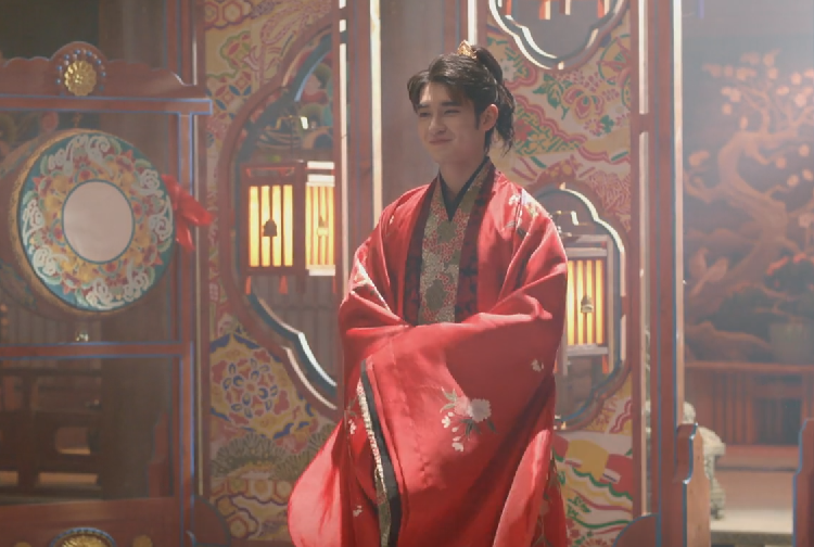 播3小时冲到热度第一，《花朝秋月夜》一出手，就成芒果台王炸剧