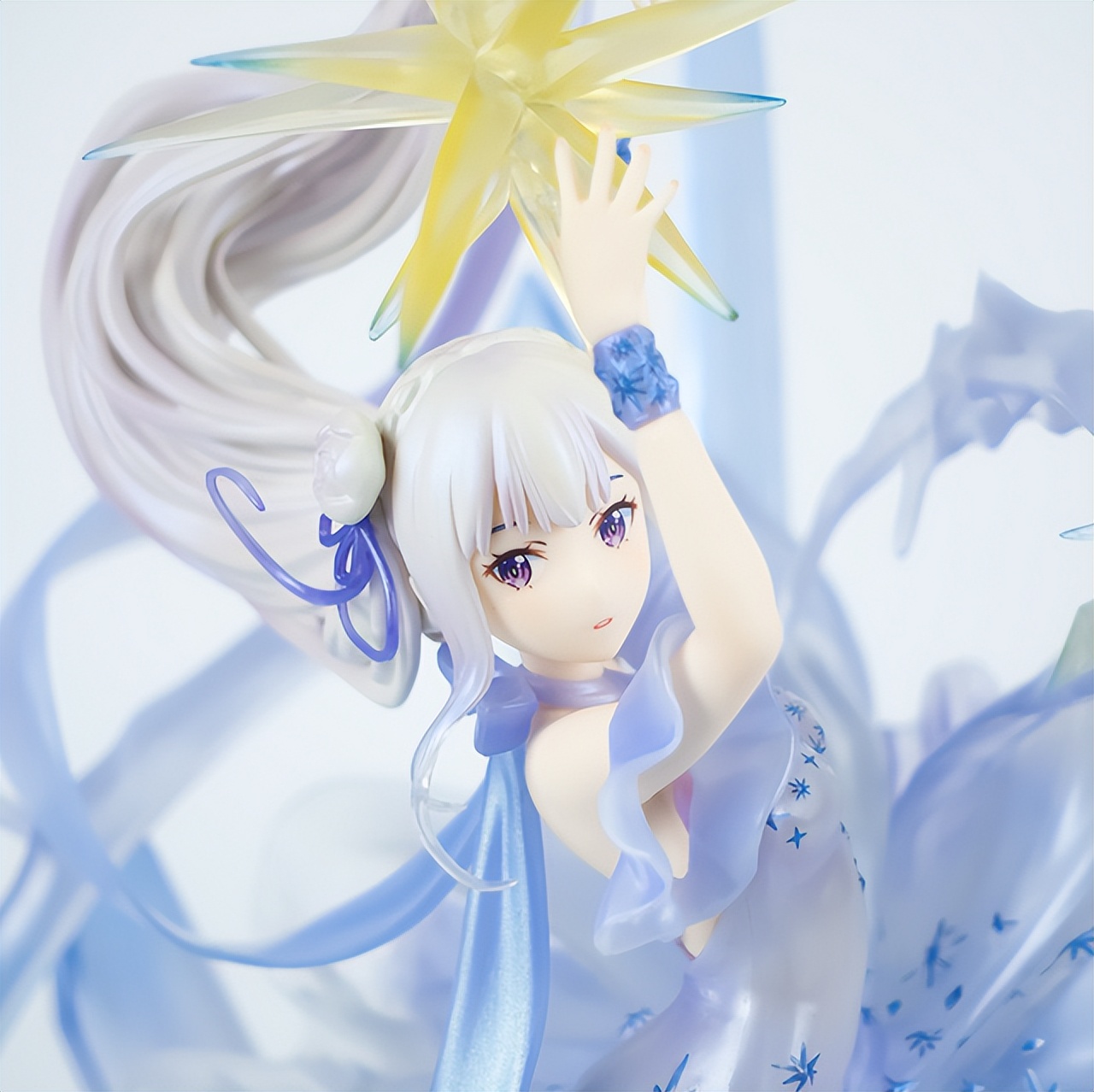 《Re：从零开始的异世界生活》艾米莉亚的水晶礼服有多美？-哪边嗨