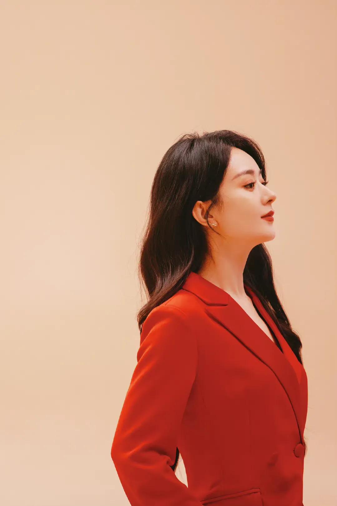 赵丽颖近期穿搭