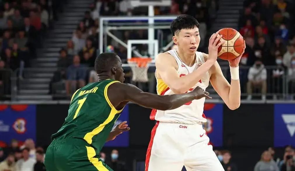 为什么nba比分相差不大(23分惨败！男篮末节只得3分！这，就是差距)