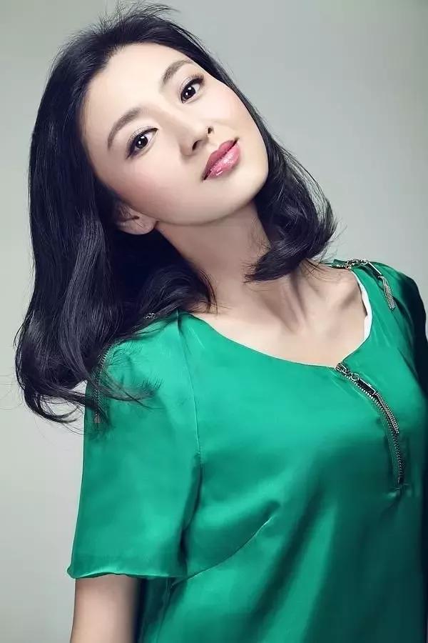 斓曦：清纯唯美，温婉可人，气质独特