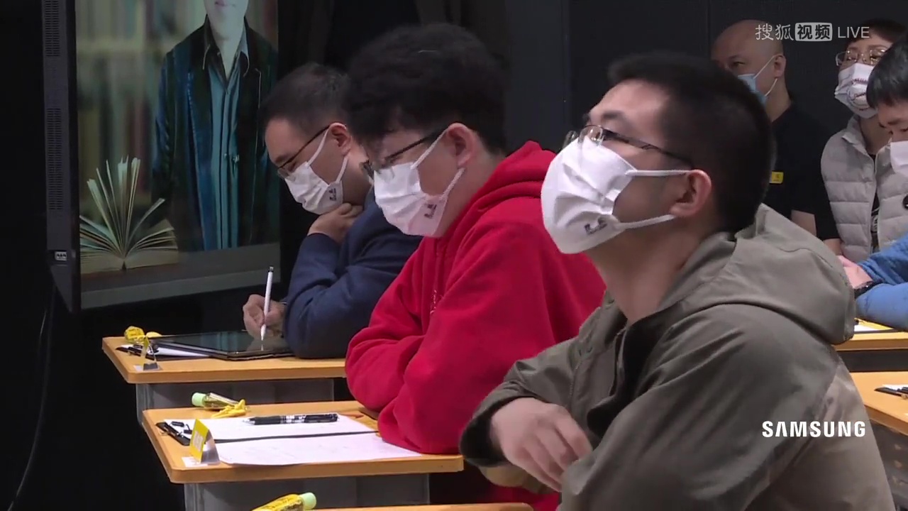 《张朝阳的物理课》“新春第⼀课”，现场硬核推导、凸显直播价值