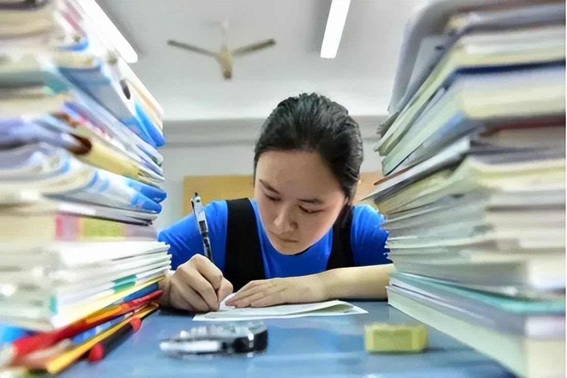 浙江曝光4所“野鸡大学”，毕业证如同废纸，校名再高大上也没用