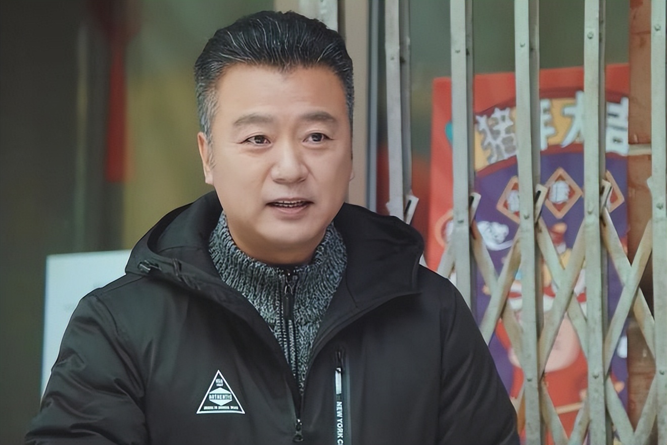 闫妮同学李至强：演完《突围》再演《幸福到万家》，换张脸没认出