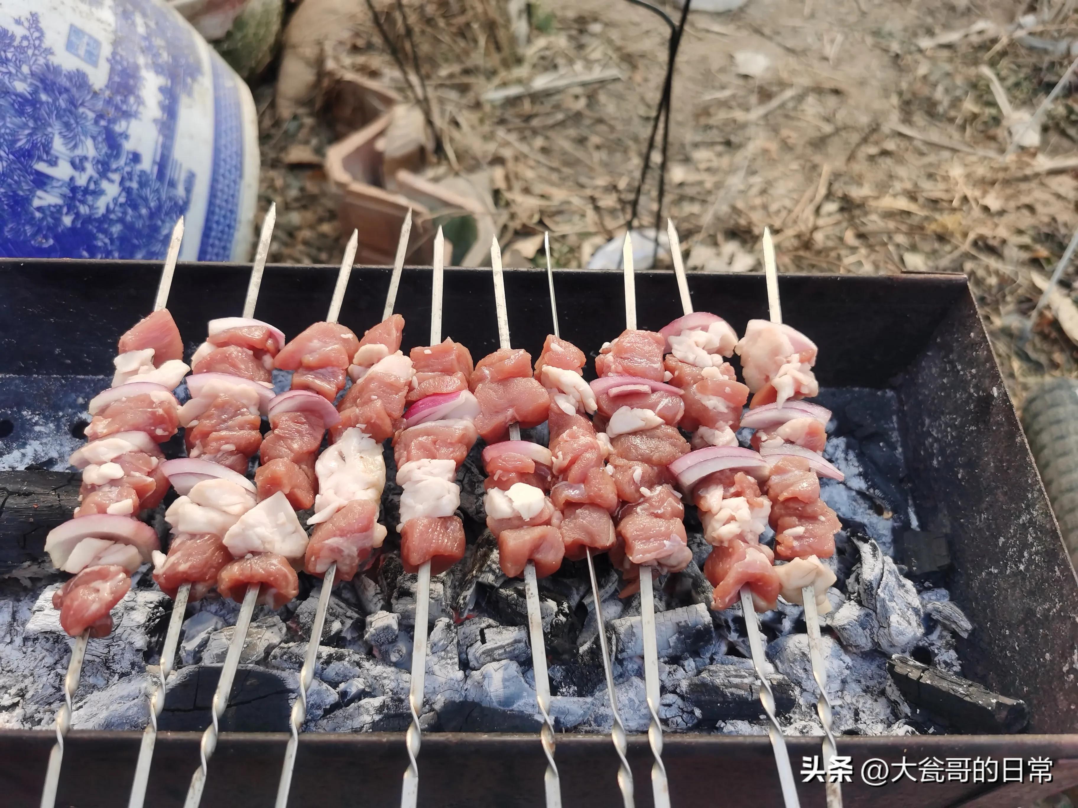 当烧烤演化成餐饮的一种形式，注定淄博烧烤火不了多久