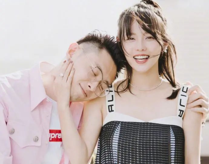 每年零花钱2亿，她们结婚17年从未做过饭