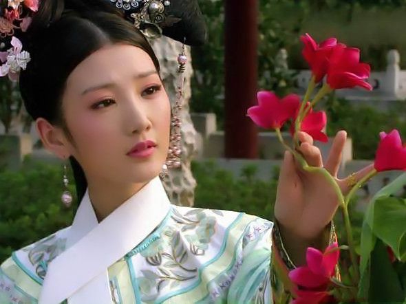 古装VS现代堪称“换头”！多演点古装戏吧，我能磕一辈子