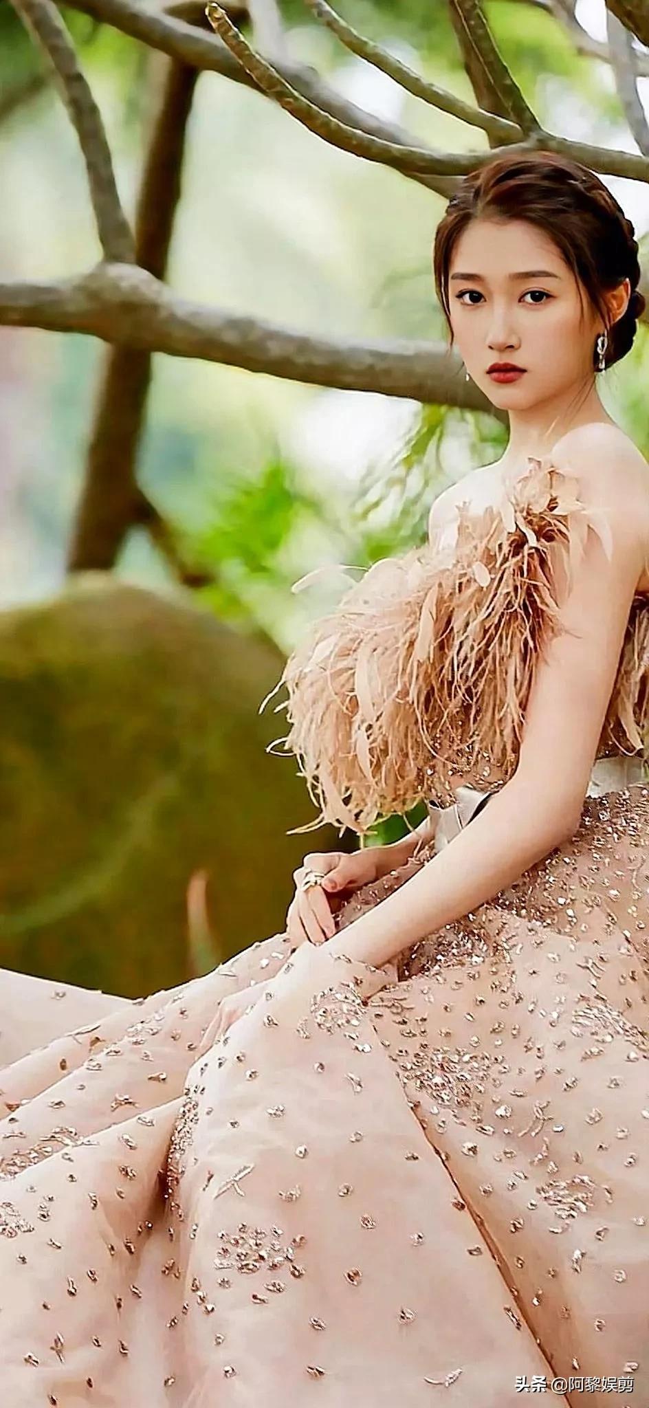 当杨颖遇上关晓彤，两大美人谁更胜一筹？