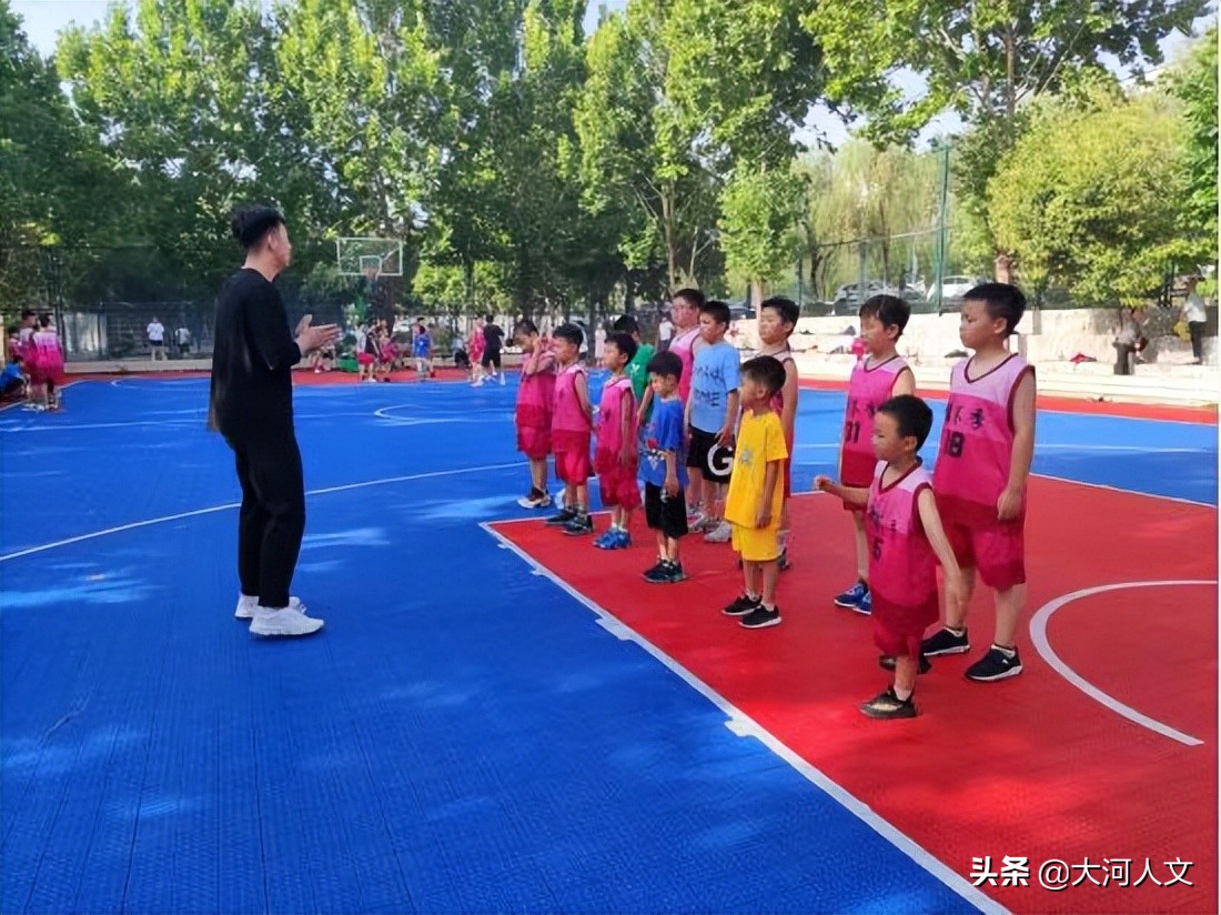 紫荆社区开展青少年暑期篮球行活动