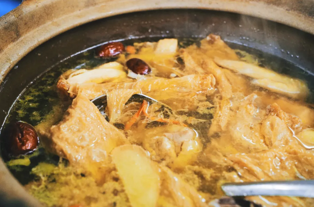 去年喝到的最佳鸡汤，天天都在排队