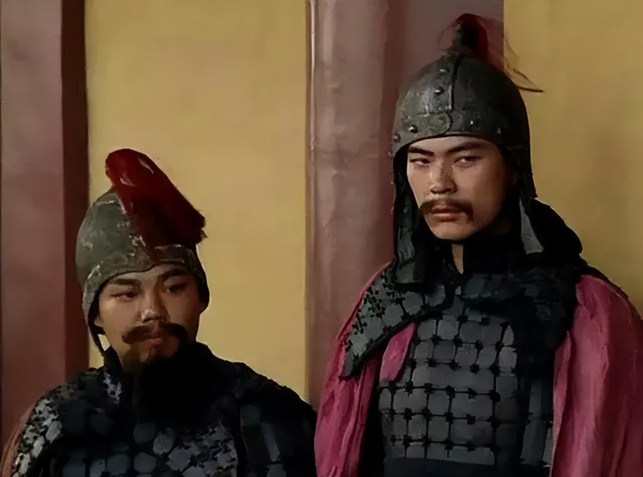 “李大嘴”姜超，相亲20次娶胖妻，38岁才得子，蜗居生活也幸福