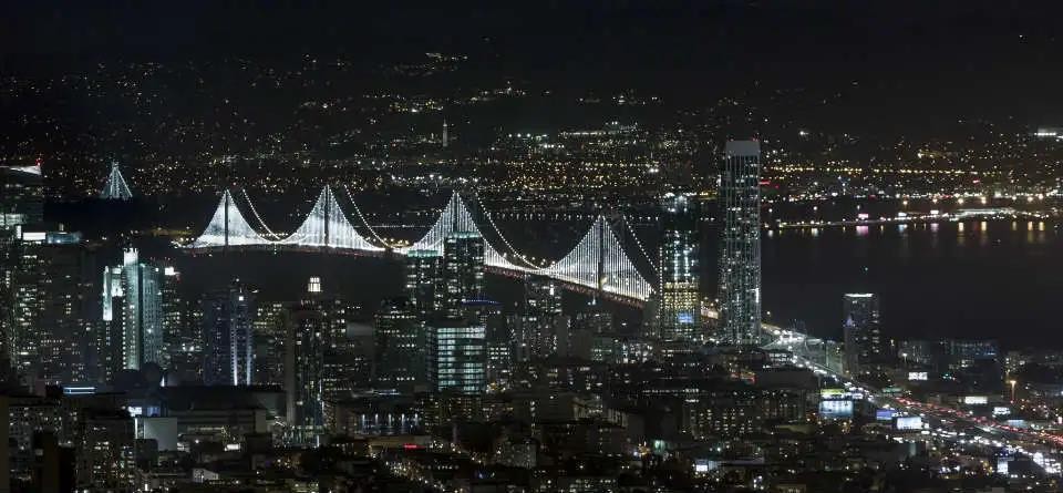 这些美轮美奂的全球城市夜景，可持续很久很久……