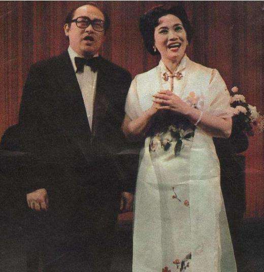 “歌唱家”朱逢博：丈夫死后不愿下葬遗体，痴情守候骨灰14年