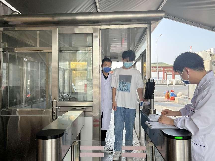 安全又便民！到这家医院凭“二码一证”可快速过闸