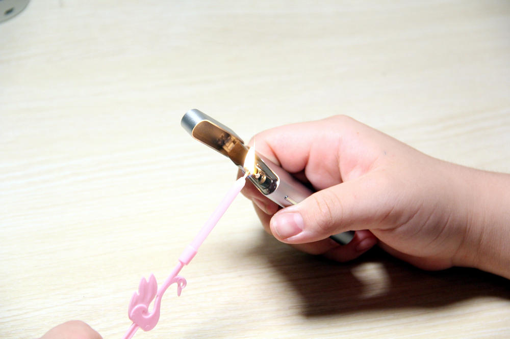 超薄高端+户外大风可点火，极蜂等离子电弧打火机初体验