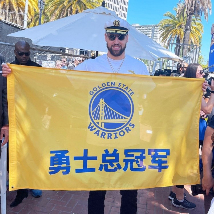 哪些爱中国的nba球员(太逗了！汤普森分享趣闻：回应诸多绰号示爱中国，自嘲撞倒女球迷)