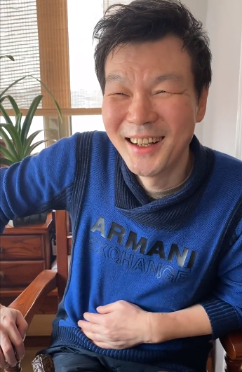 10位過氣主持人，做婚禮司儀，與妻子離婚，得重病，各有各的心酸