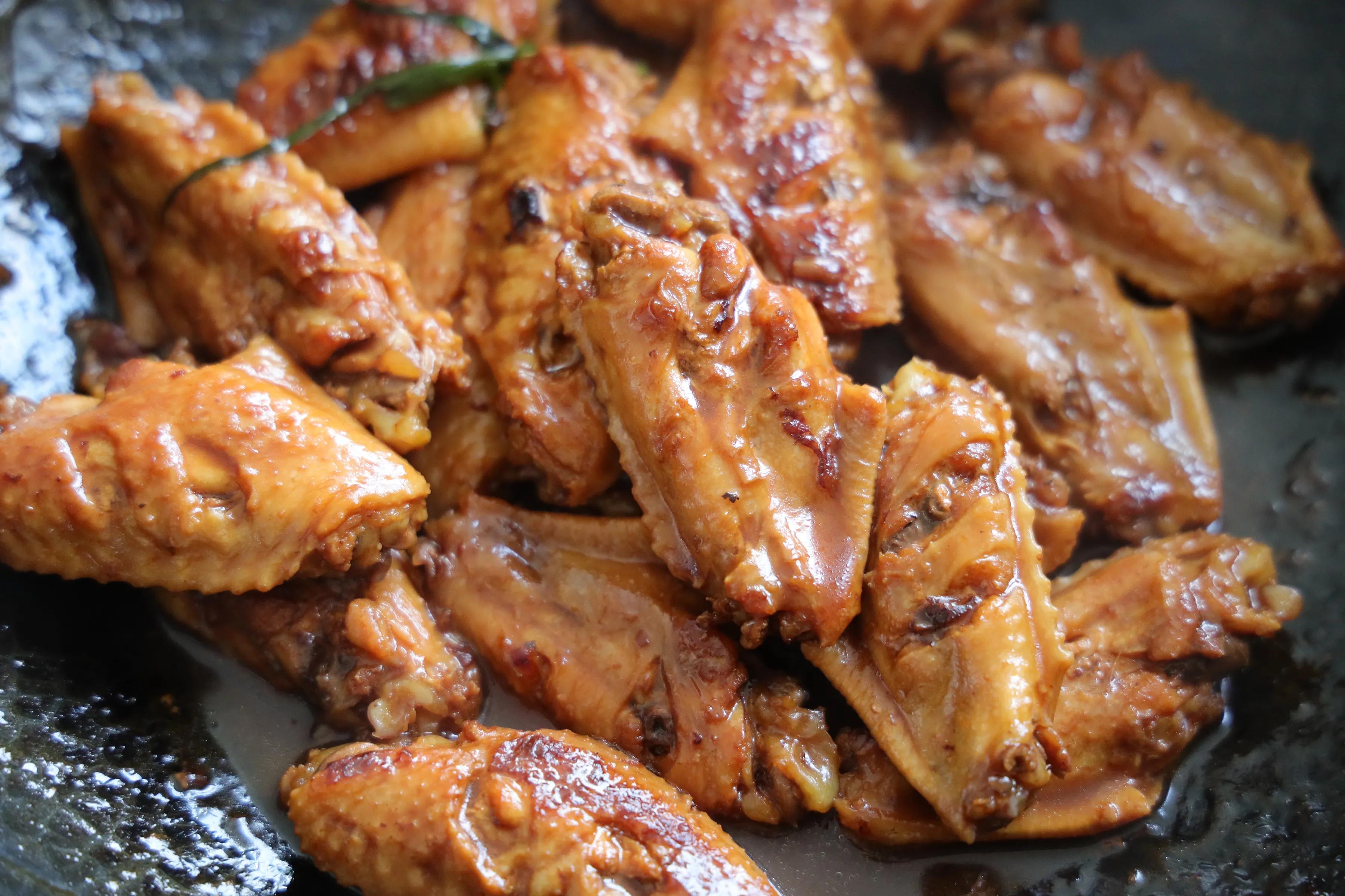 这大概是鸡翅最简单的做法了，适合日常给家人吃，手残党也能成功