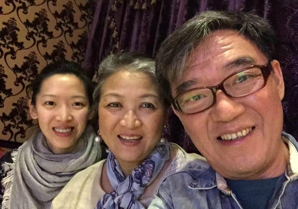 李立群老婆李立群画家妻子罕露面