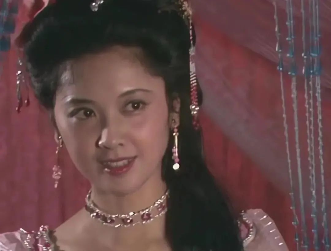 12位年过50的美人今昔颜值对比：有人还敢演丫头，有人整容致脸崩