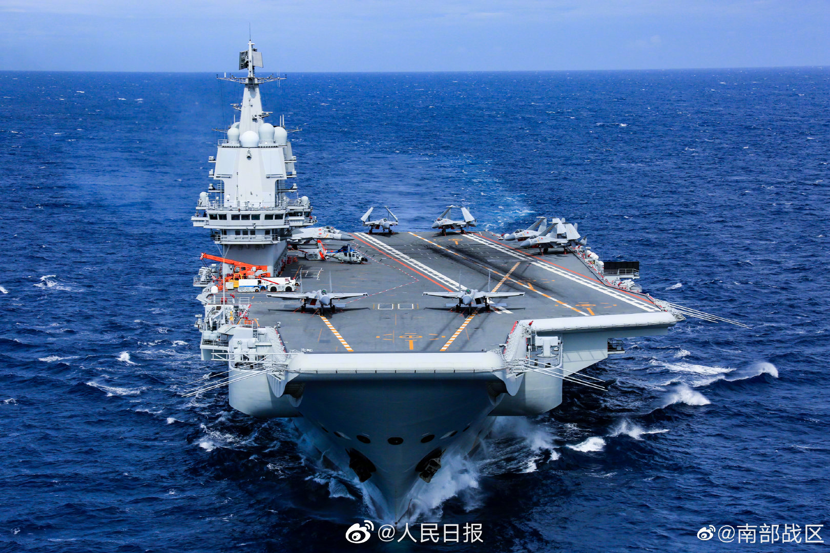 山东舰霸气高清壁纸（精选9张）图片