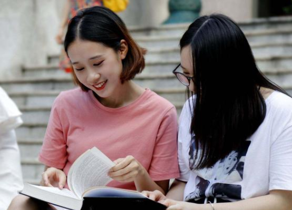 学生吃亏后才明白，民办本科与公办专科差距大，学费只是其一