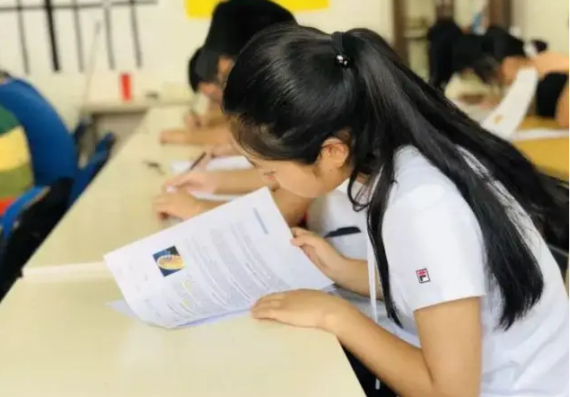 国内很“特殊”的3所大学，学生毕业多数能当公务员，却少有人知