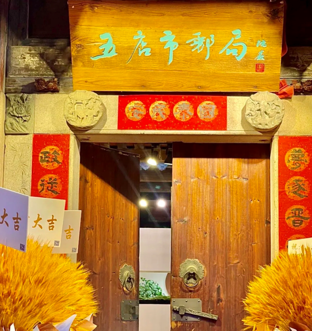 北京首家邮局咖啡开业！文创、邮票、DIY明信片，能跑通吗？