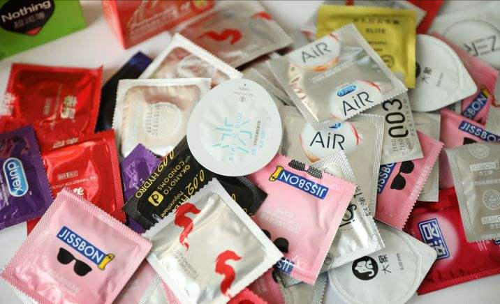 同样是“套套”，几块钱的和几百块的有何差别？难道贵的更舒适？