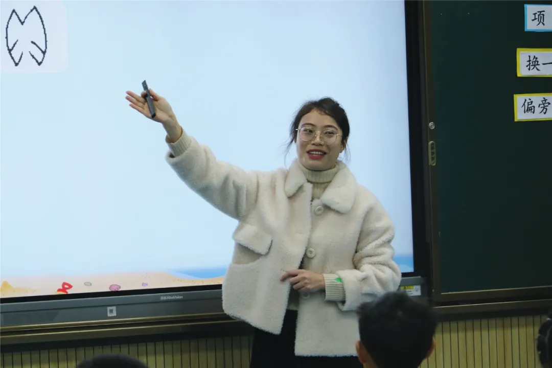 双流实小外国语学校丨实外教师展风采 教研结合共提升