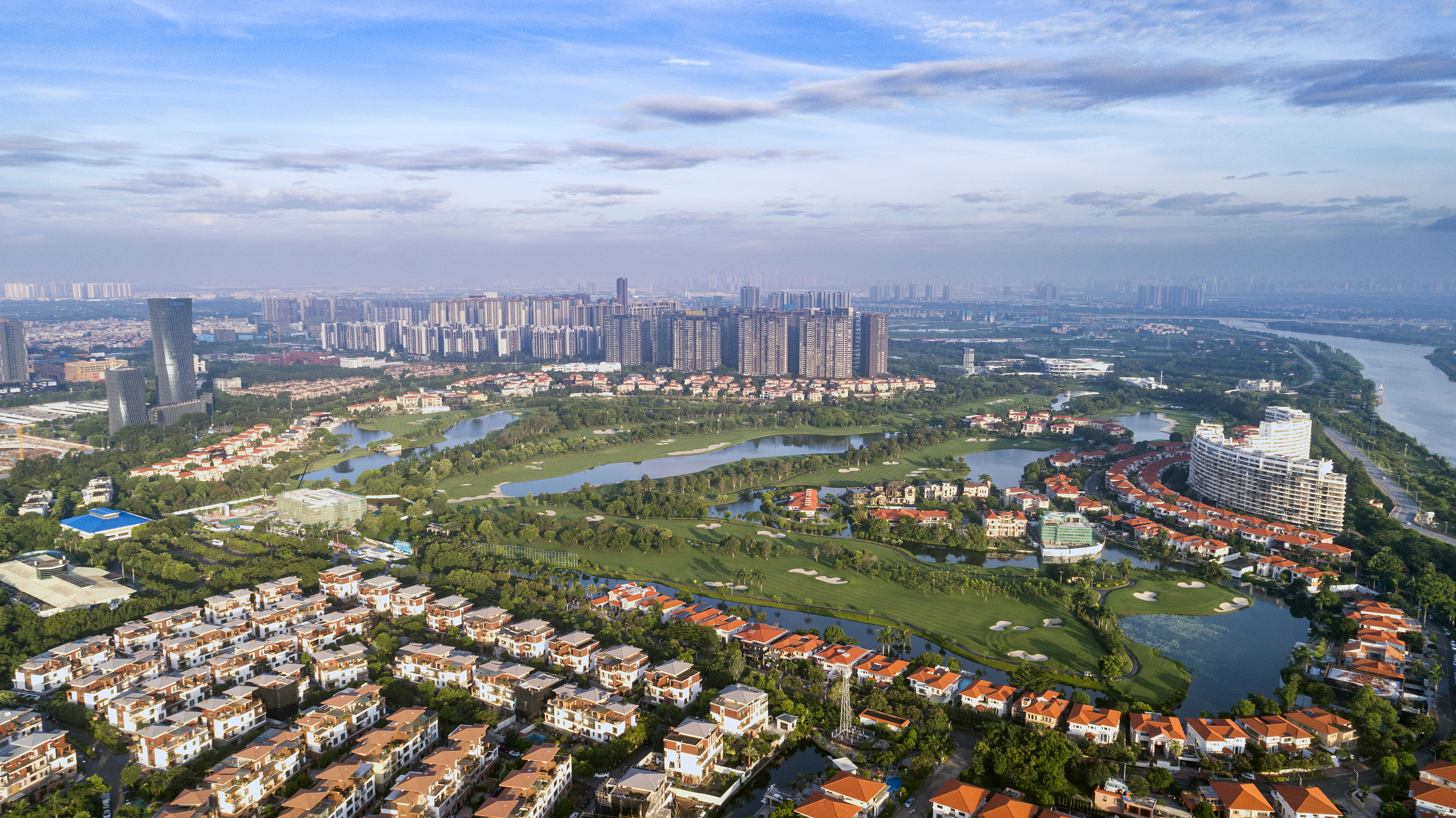 高层定调！中国县城迎来大基建？扭转颓势！中国经济迎来新发展？