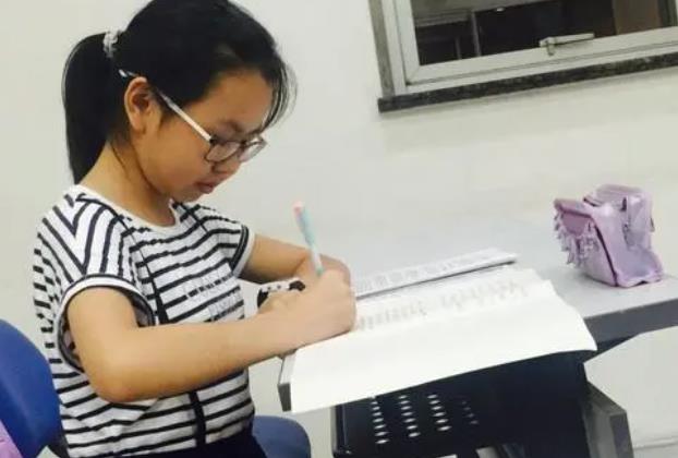 北京高校汉语听力题火了，正确答案引网友热议，留学生：太难了