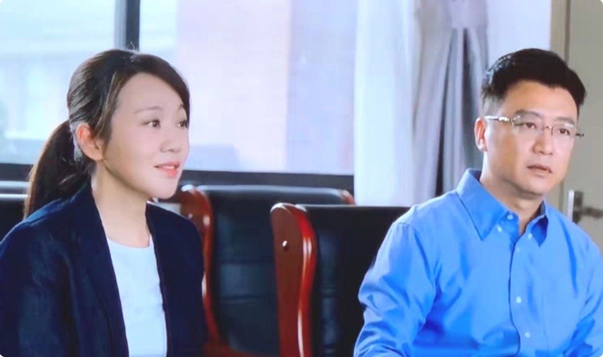 闫妮同学李至强：演完《突围》再演《幸福到万家》，换张脸没认出