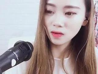 QQ音乐歌手榜:超越周杰伦排名第一,任然有希望成为下一代天后吗?