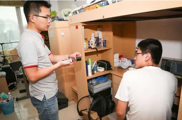 大一揭开了很多同学的自卑，原来不同家庭的学生，差距可以那么大