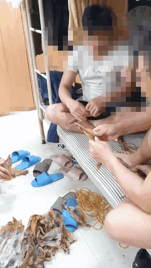 韩版老坛酸菜？脚踩鱿鱼干的视频被发布在网上，引起韩网民愤怒